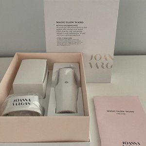 *NEW IN BOX* Joanna Vargas Magic Glow Wand